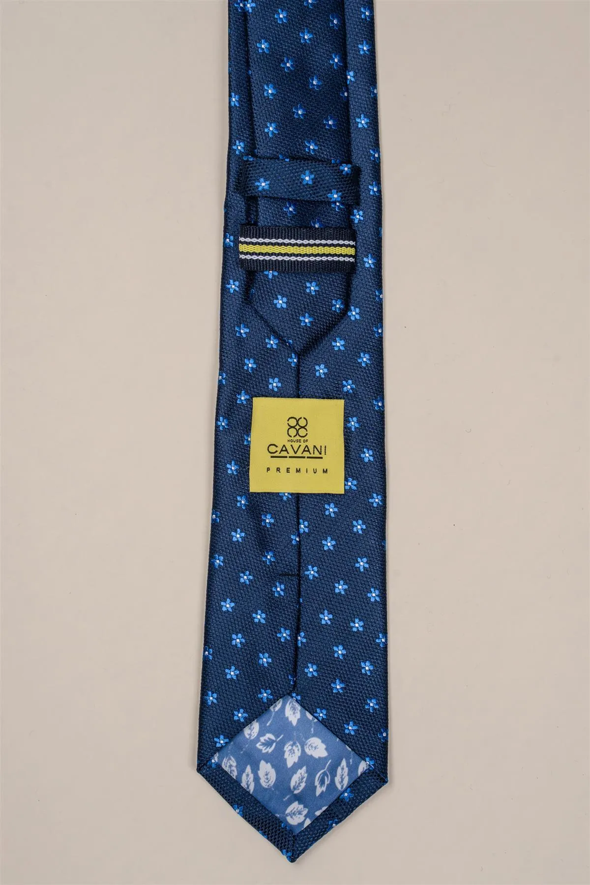 CV807 Tie