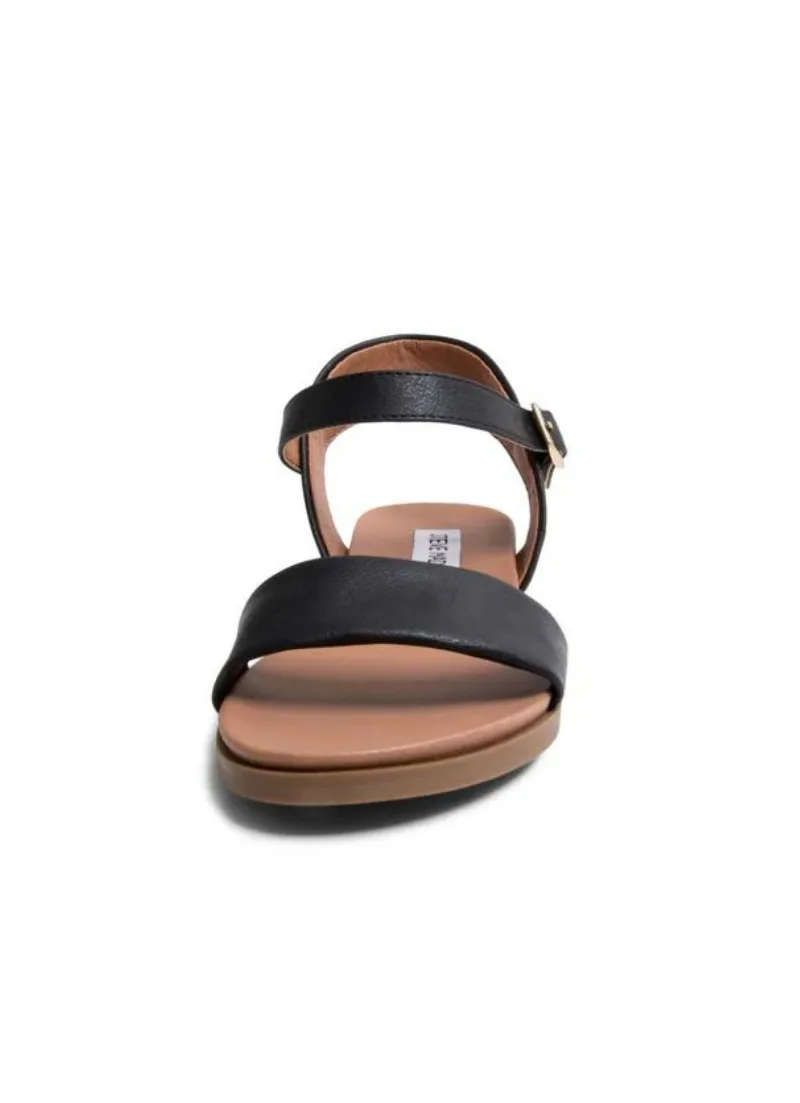 Daelyn Sandal