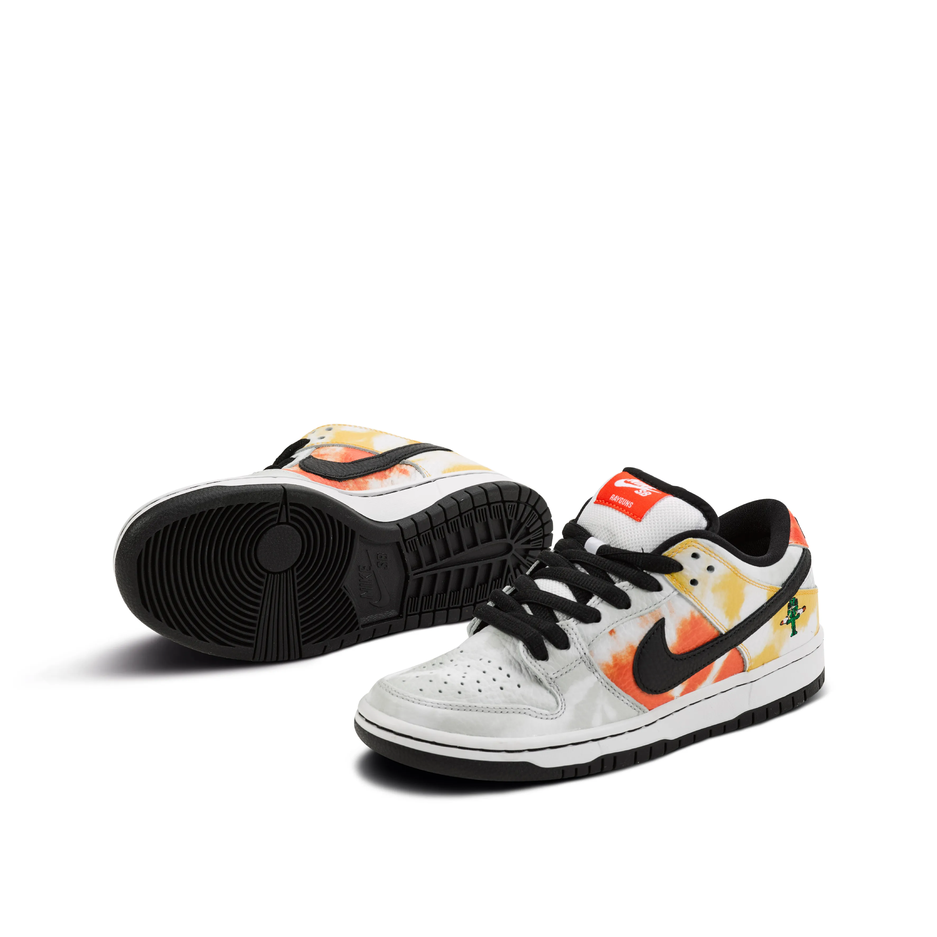 Nike Nike SB Dunk Low Tie-Dye Raygun White | Size 6.5